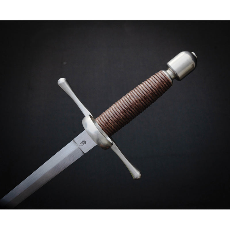 Kingston Arms Main Gauche