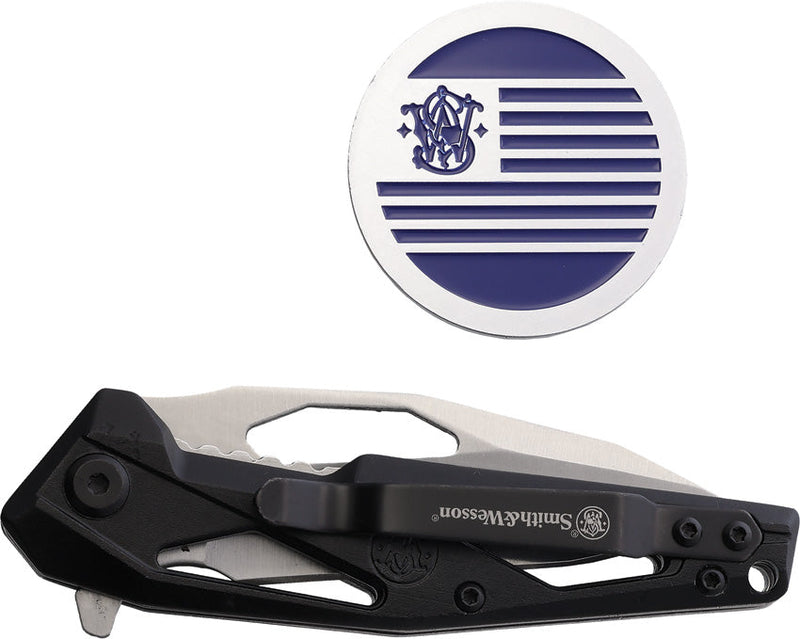 Smith & Wesson Linerlock with Challenge Coin