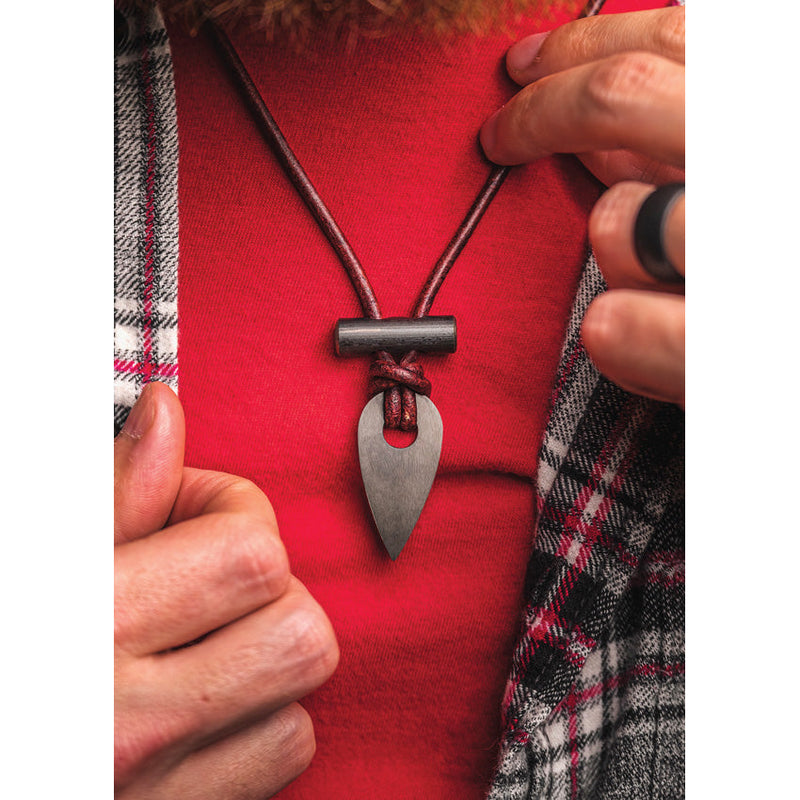 Wazoo Survival Gear Spark Necklace Black
